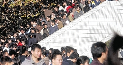 河南本科生月薪期望值降至7百 毕业51万创新高